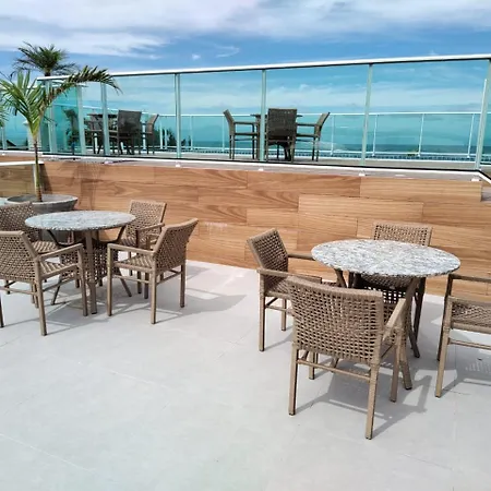 Nixxus Luxo e requinte á 50 m do mar e próximo as piscinas Naturais-3