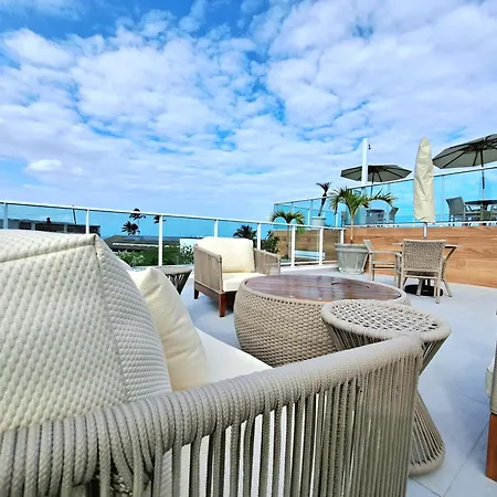 Nixxus Luxo e requinte á 50 m do mar e próximo as piscinas Naturais-2